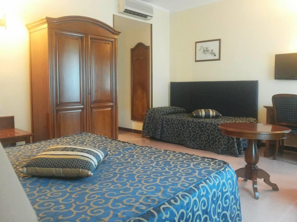 Hotel Villa Ada Pozzallo Buitenkant foto